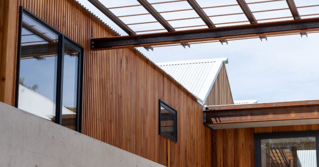 Sustainable coastal home in Queenscliff by LRC Custom Builders